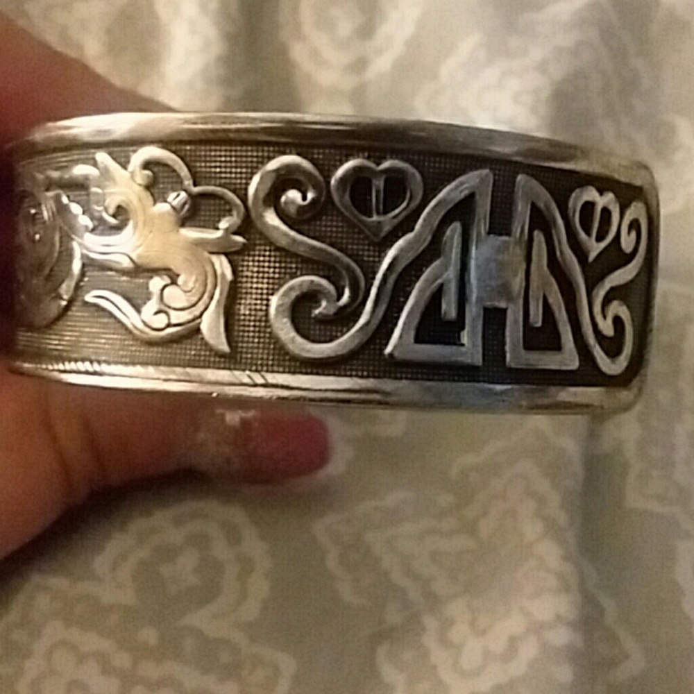 Vintage Bangle Silver Tone Euc - image 2